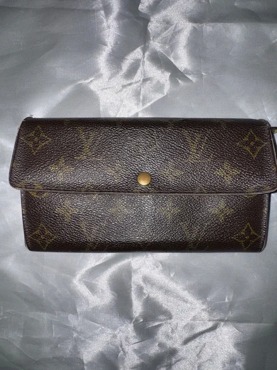 Pre-owned Louis Vuitton Monogram Sarah Wallet - Picture 1 of 8